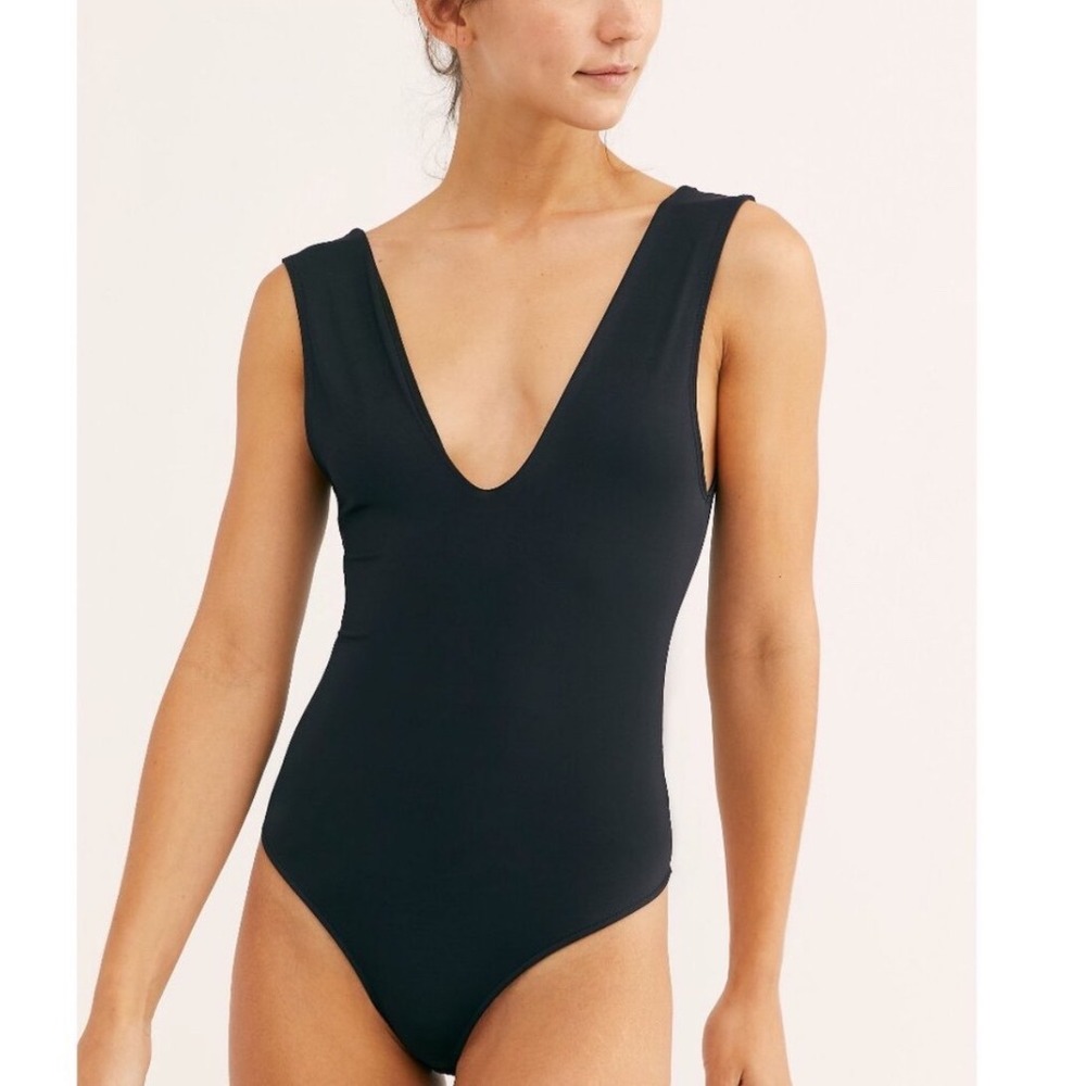 Intimately Free People Keep It Sleek Bodysuit Black V-Neck Sleeveless Small - Picture 2 of 9
